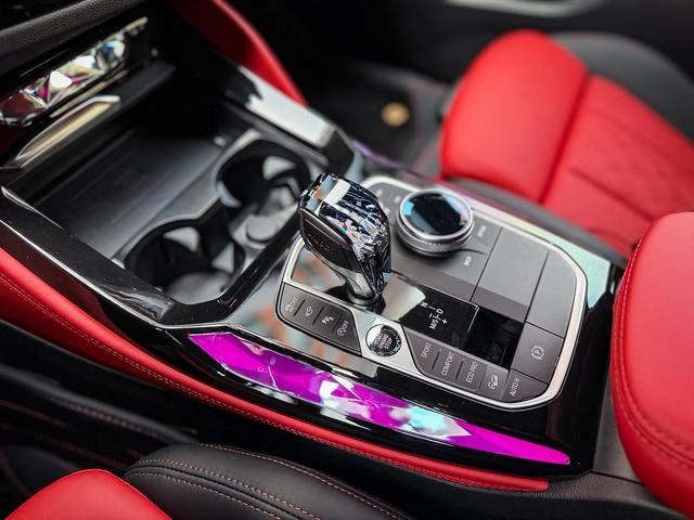 BMW X4 2022 M40i interior photo 12