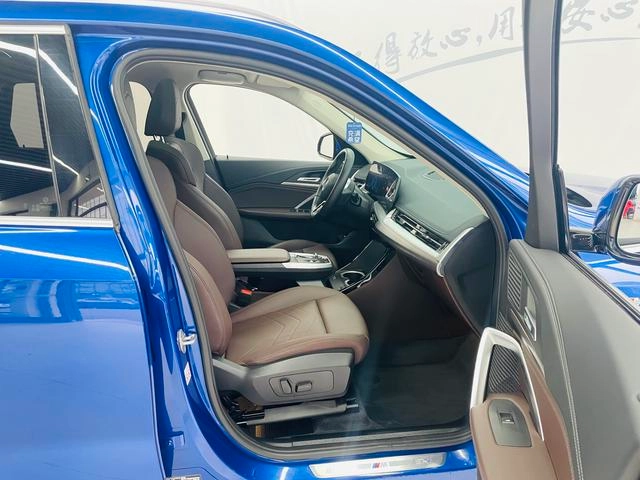 BMW X1 2023 sDrive25Li M Sports suit interior photo 13