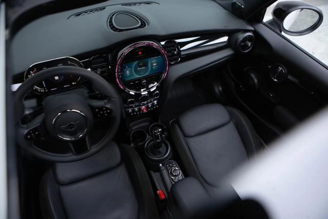 MINI 2023 Restyling 2.0T COOPER S Artist interior photo 11