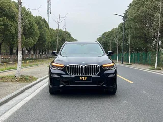 BMW X5 2021 xDrive40i M Спортивный костюм экстерьер фото 2