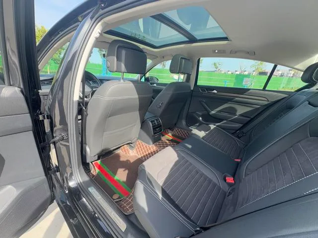 Volkswagen Magotan 2020 330TSI DSG De lujo interior foto 8