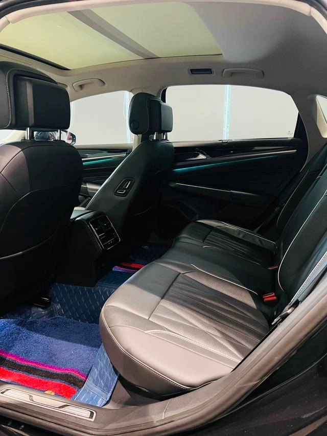 Volkswagen Passat 2023 Mise à jour 330TSI Étoile de luxe intérieur photo 12