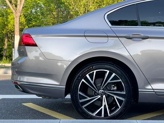 Volkswagen Magotan 2021 330TSI DSG 30 Anniversary Edition interior photo 12