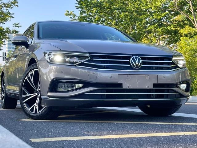Volkswagen Magotan 2021 330TSI DSG 30 Anniversary Edition interior photo 18