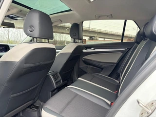 Volkswagen Golf 2023 200TSI DSG Pro exterior foto 7