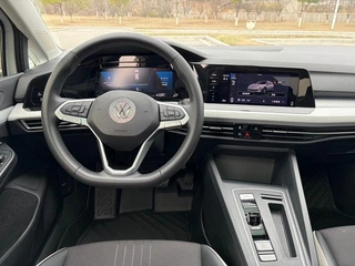 Volkswagen Golf 2023 200TSI DSG Pro interior foto 16