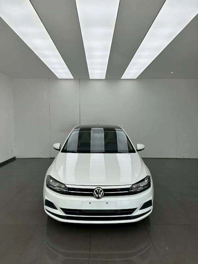 Volkswagen Polo 2023 Plus 1.5L Automatic Colorful Technology Edition exterior photo 2