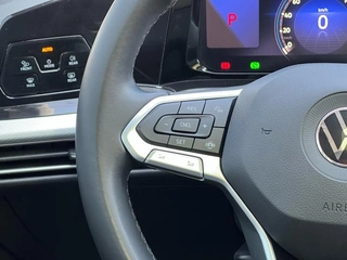 Volkswagen Golf 2021 280TSI DSG Pro интерьер фото 20