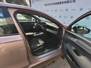 Volkswagen Passat 2025 Pro 380TSI Star Dragon Edition exterior photo 2