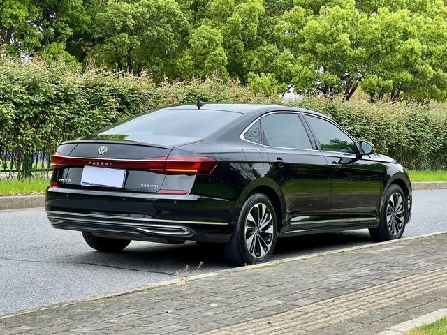 Volkswagen Passat 2021 330TSI Elite Edition exterior photo 4