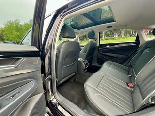 Volkswagen Passat 2021 330TSI Elite Edition interior photo 11