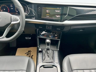 Volkswagen Passat 2021 330TSI Elite Edition interior photo 15