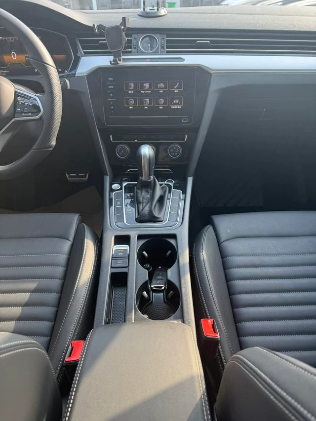 Volkswagen Magotan 2025 all-in-one 280TSI DSG Comfortable interior photo 12