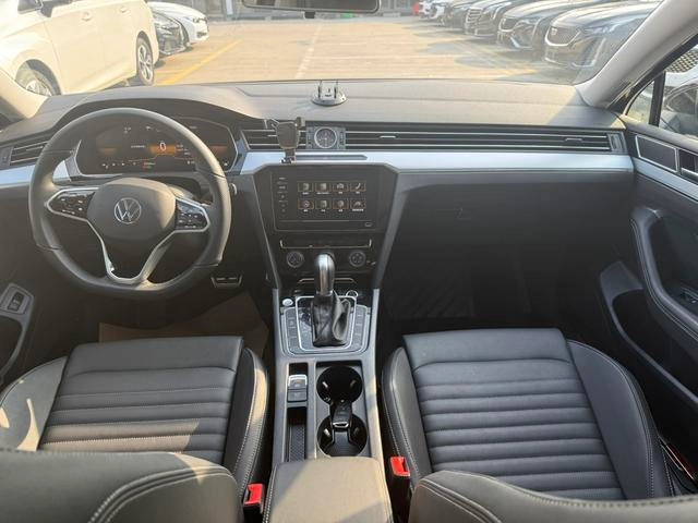 Volkswagen Magotan 2025 all-in-one 280TSI DSG Comfortable interior photo 13