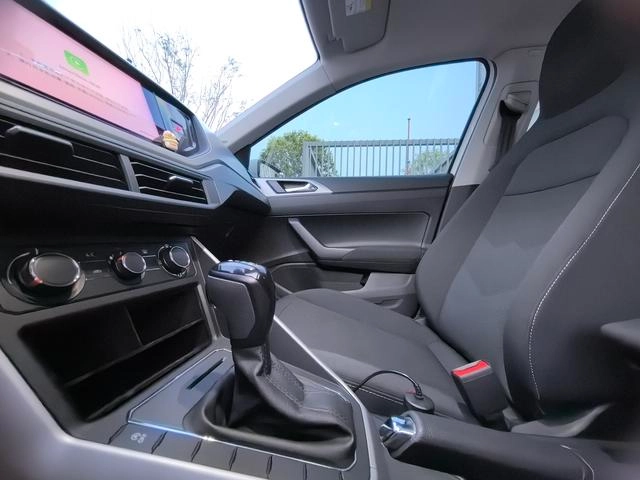 Volkswagen Polo 2021 Plus 1.5L Автоматическая панорамная версия интерьер фото 11
