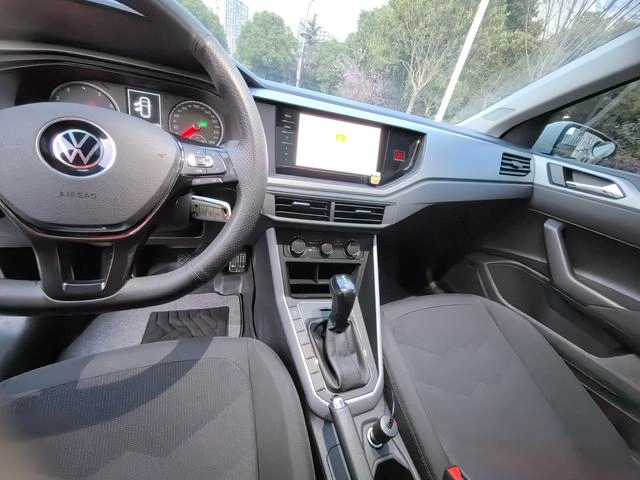 Volkswagen Polo 2021 Plus 1.5L Автоматическая панорамная версия интерьер фото 13