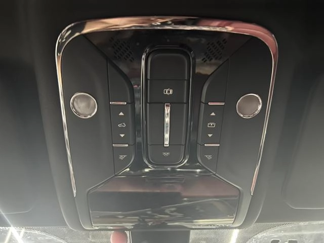 Jetour X70 PLUS 2021 1.5T DCT Montaña 7 Asiento interior foto 13 Jetour X70 PLUS 2021 1.5T DCT Montaña 7 Asiento interior foto 13