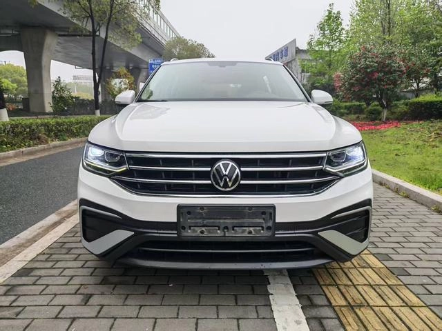 Volkswagen Tiguan L 2021 330TSI Version intelligente automatique à deux roues motrices extérieur photo 2