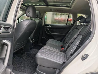 Volkswagen Tiguan L 2021 330TSI Version intelligente automatique à deux roues motrices intérieur photo 6