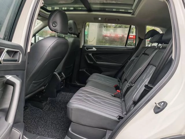 Volkswagen Tiguan L 2021 330TSI Version intelligente automatique à deux roues motrices intérieur photo 6