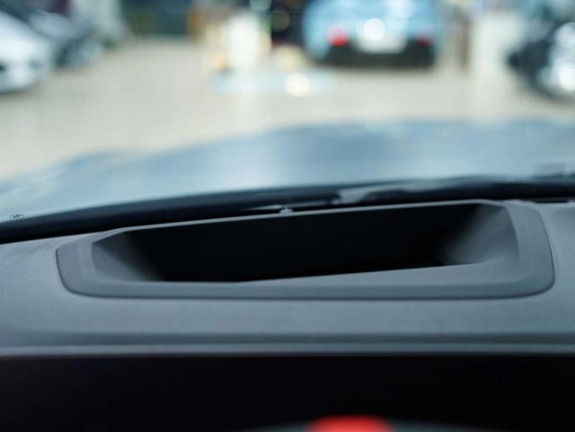 BMW M2 2024 M2 Coupé interior foto 14