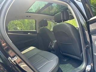 Volkswagen Passat 2024 380TSI Star Elite Edition interior photo 14