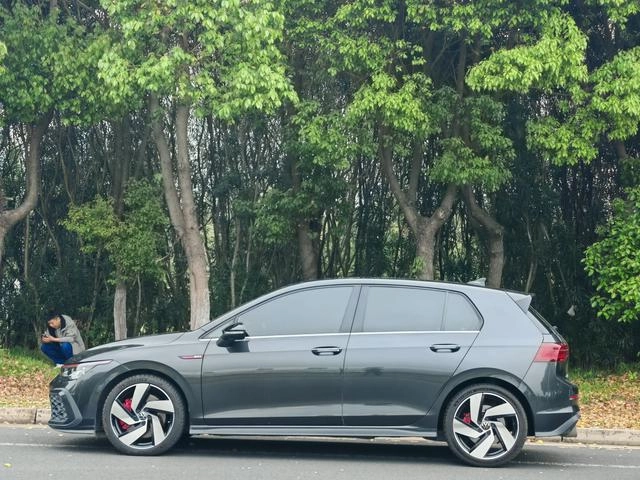 Volkswagen Golf GTI 2021 380TSI DSG GTI interior photo 10