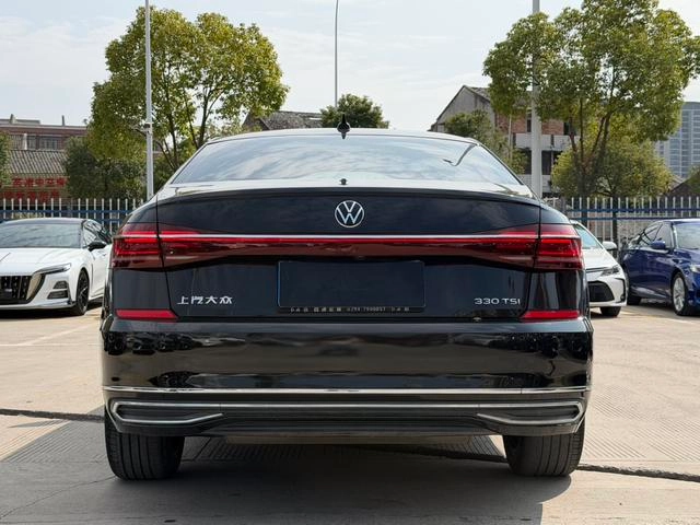 Volkswagen Passat 2023 330TSI Звездное небо элитное издание экстерьер фото 5