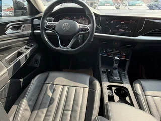 Volkswagen Passat 2023 330TSI Звездное небо элитное издание интерьер фото 13