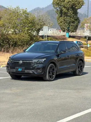 Volkswagen Touareg 2022 3.0TSI Edición Sharp Enjoy Traje deportivo negro Yao