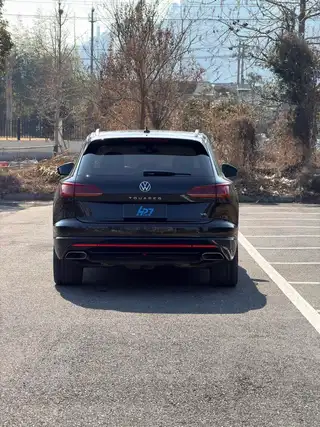 Volkswagen Touareg 2022 3.0TSI Edición Sharp Enjoy Traje deportivo negro Yao exterior foto 2