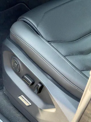 Volkswagen Touareg 2022 3.0TSI Edición Sharp Enjoy Traje deportivo negro Yao interior foto 16