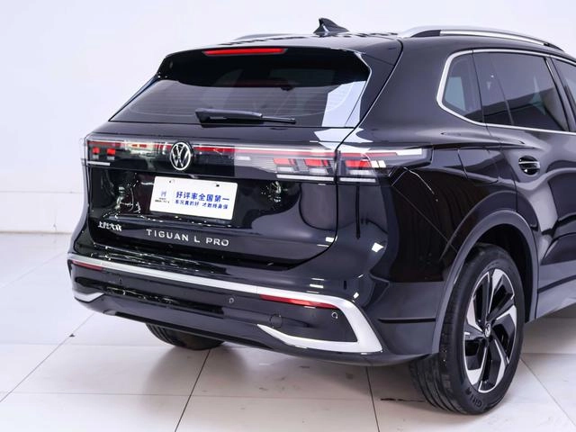 Volkswagen Tiguan L 2024 Pro 330TSI Two-Drive Smart Collar Edition exterior photo 9