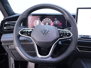 Volkswagen Tiguan L 2024 Pro 330TSI Two-Drive Smart Collar Edition interior photo 17