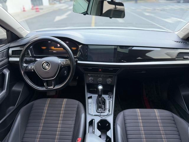 Volkswagen Lavida 2022 280TSI DSG Comfort Edition interior photo 9