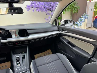 Volkswagen Golf 2023 280TSI DSG Pro interior photo 14