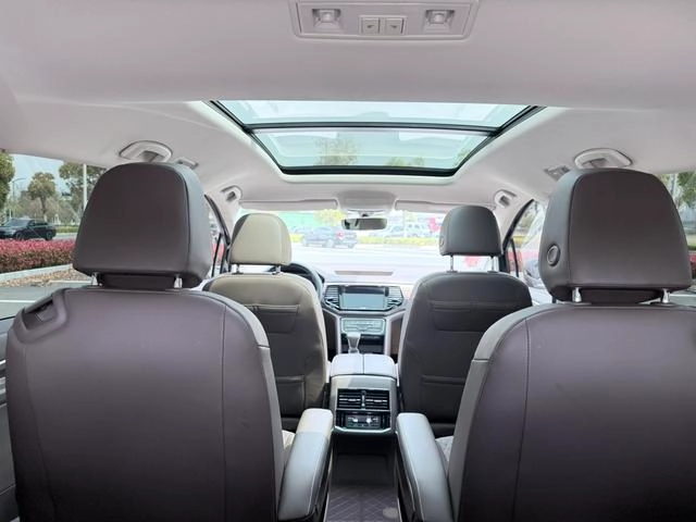 Volkswagen Viloran 2020 330TSI Бизнес-версия интерьер фото 9 Volkswagen Viloran 2020 330TSI Бизнес-версия интерьер фото 9