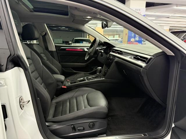 Volkswagen CC 2023 380TSI Привлекательный выпуск интерьер фото 11