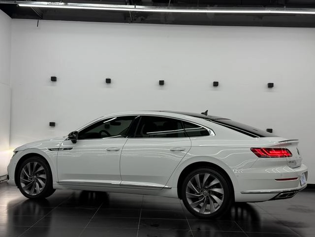Volkswagen CC 2023 380TSI Привлекательный выпуск интерьер фото 14
