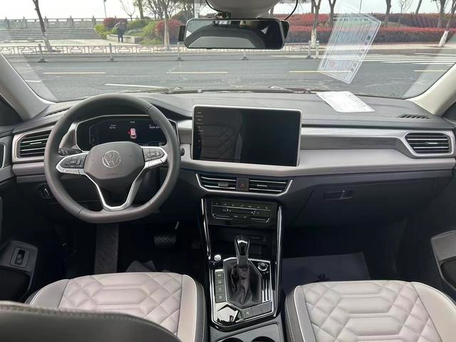 Volkswagen Tayron 2024 330TSI Deux roues motrices R-Line Version haute performance extérieur photo 4