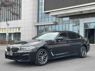 BMW 5 Series 2022 Segundo cambio 525Li M Conjunto deportivo