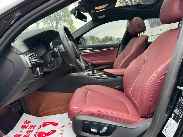 BMW 5 Series 2022 Segundo cambio 525Li M Conjunto deportivo interior foto 7 BMW 5 Series 2022 Segundo cambio 525Li M Conjunto deportivo interior foto 7