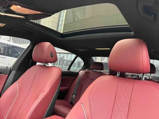 BMW 5 Series 2022 Segundo cambio 525Li M Conjunto deportivo interior foto 8 BMW 5 Series 2022 Segundo cambio 525Li M Conjunto deportivo interior foto 8
