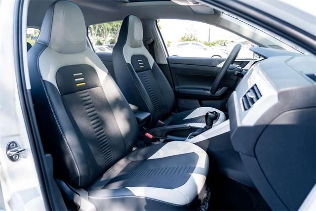 Volkswagen Polo 2021 Plus 1.5L Automatic Colorful Technology Edition interior photo 19