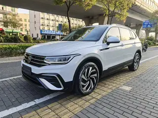 Volkswagen Tiguan L 2022 330TSI Автоматическая двухприводная версия