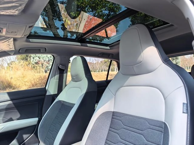 Volkswagen Tharu 2025 New talent 300TSI Sharp Edition interior photo 16