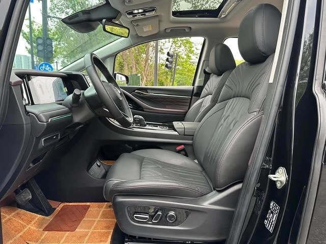GAC Trumpchi M8 2024 Master Series 2.0TGDI Ultimate Edition exterior photo 5