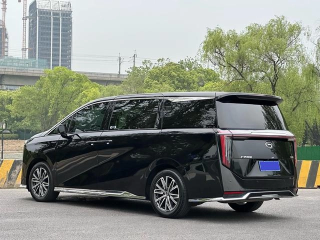 GAC Trumpchi M8 2024 Master Series 2.0TGDI Ultimate Edition exterior photo 6