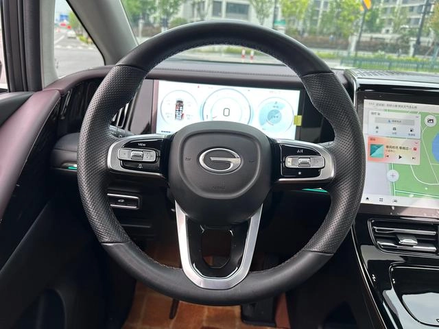 GAC Trumpchi M8 2024 Master Series 2.0TGDI Ultimate Edition interior photo 11