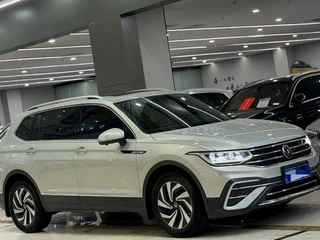 Volkswagen Tiguan L 2022 330TSI Versión inteligente con tracción automática en dos ruedas exterior foto 4